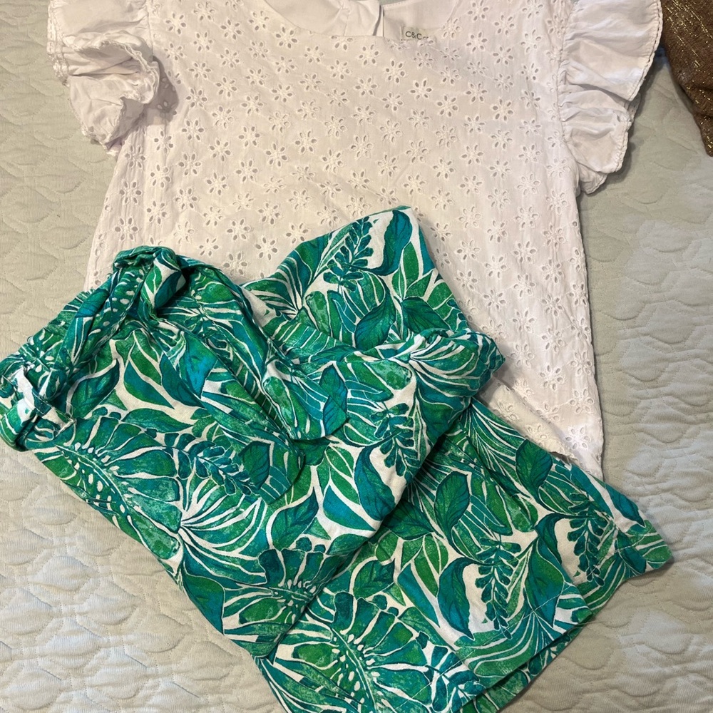 Kids White Eyelet Top and Green Leaf Print Shorts Set